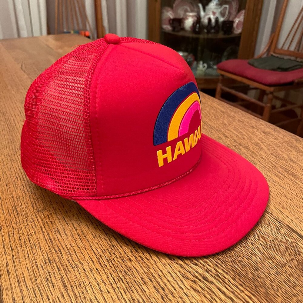 Men's Vintage Hawaii Rainbow Red Snapback Mesh Back Trucker Hat Cap - Picture 4 of 11